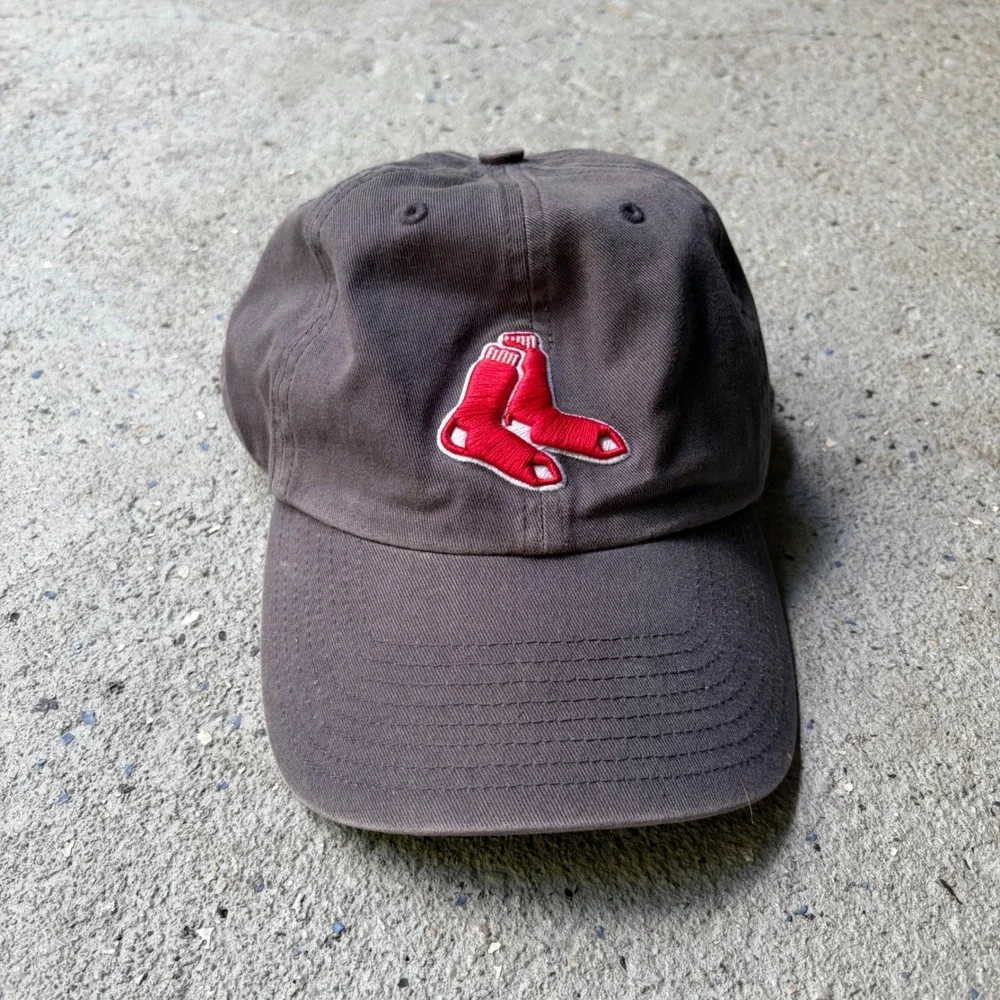 Twins Enterprise Boston Red Sox The Franchise Fitted Hat Faded Charcoal Mens M